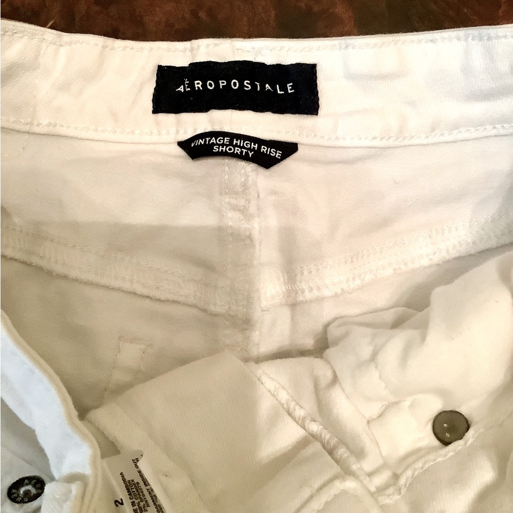HIGH RISE SHORTS SIZE 2 - Picture 3 of 4
